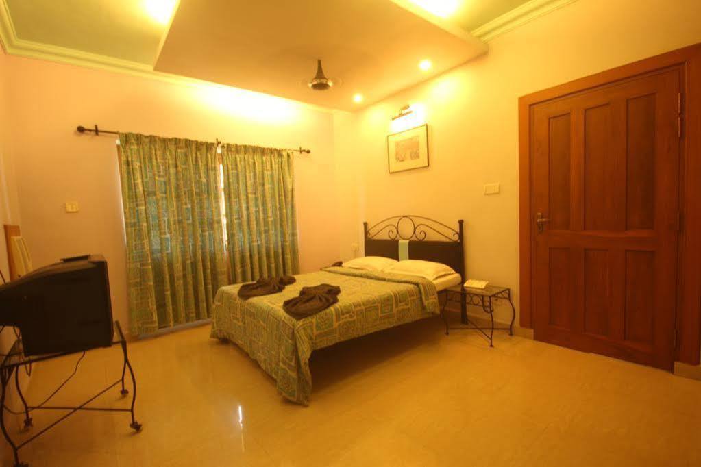 Sodder'S Gloria Anne Hotel Candolim Eksteriør billede